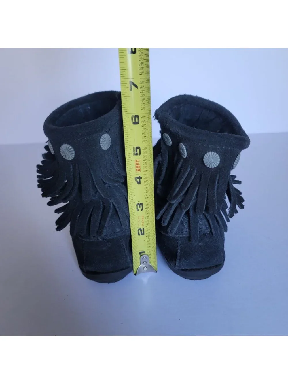 Minnetonka Suede Fringe Ankle Boots Brown Moccasin Western Boho Studs. Size 9.5